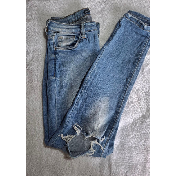 calça jeans rasgada reta azul cintura média renner TAMANHO 36