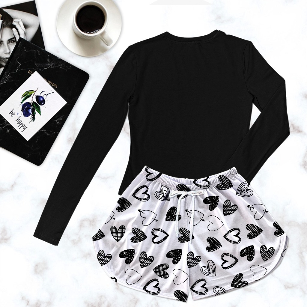 Conjunto Pijama Manga Longa Térmica Peluciada Preta Com Shorts Estampado Coração All Black