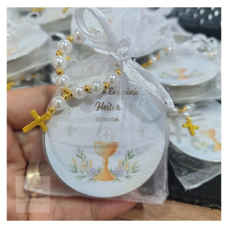 10 velas personalizadas com Mini terço dourado lembrancinhas de Primeira eucaristia