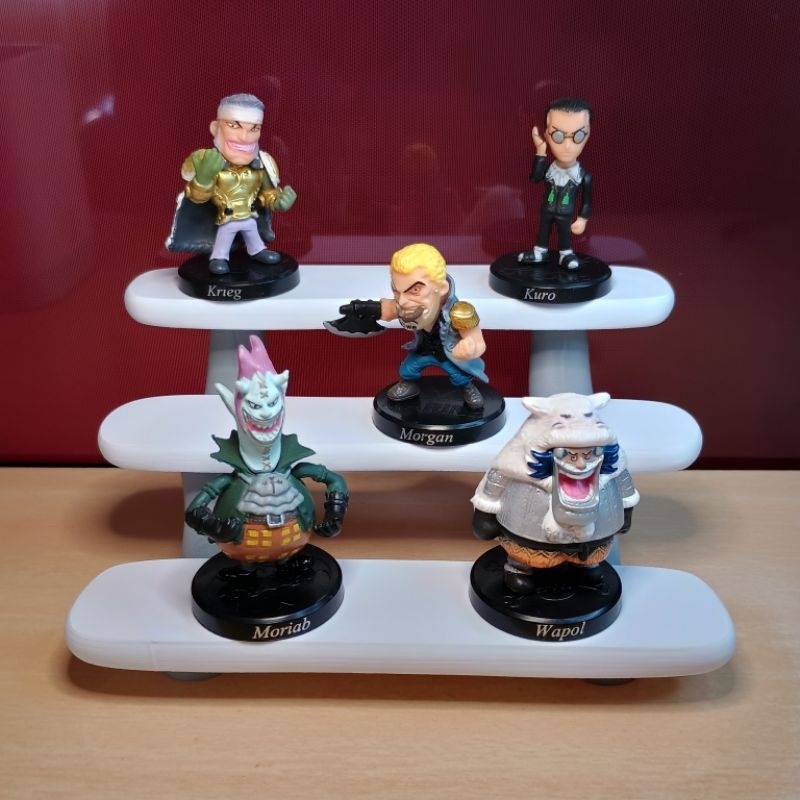 Kit 5 Mini Bonecos One Piece 5cm + Expositor Personagens Anime Colecionáveis