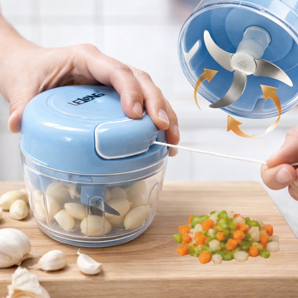 Triturador Manual de Alho e Temperos 3 Lâminas Mini Processador Portátil Cozinha Prático e Rápido