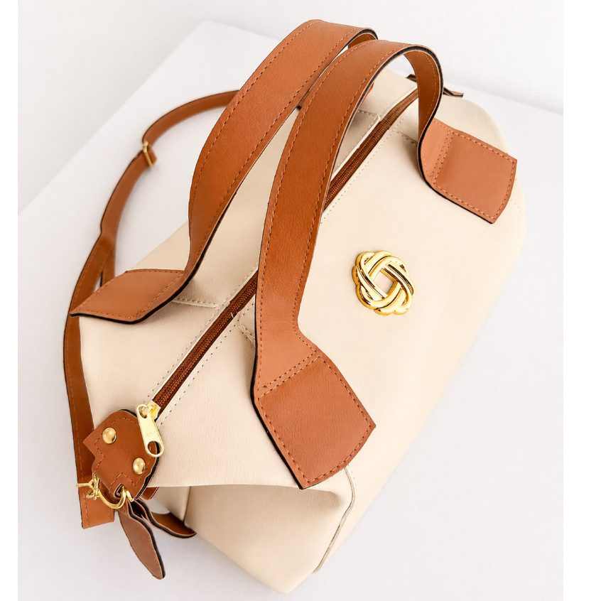 Bolsa Feminina Bau Macia Media com Alça Transversal e de Mão e Tiracolo /Trabalho e Passeio — imagem 2 de 2