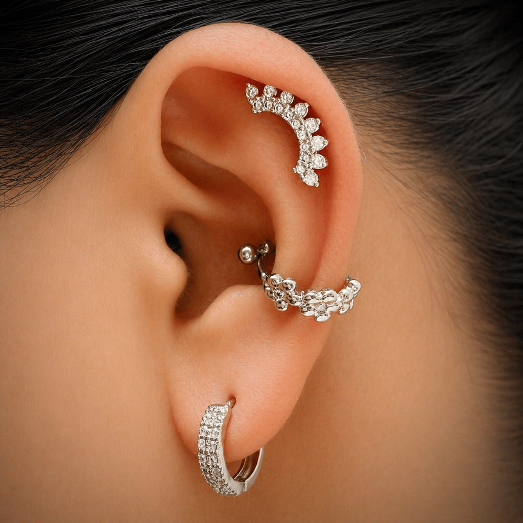 ✨ Piercing Cluster Reto para Orelha | Aço Antialérgico Arco | Brilho e Conforto (ONP1163) 💎