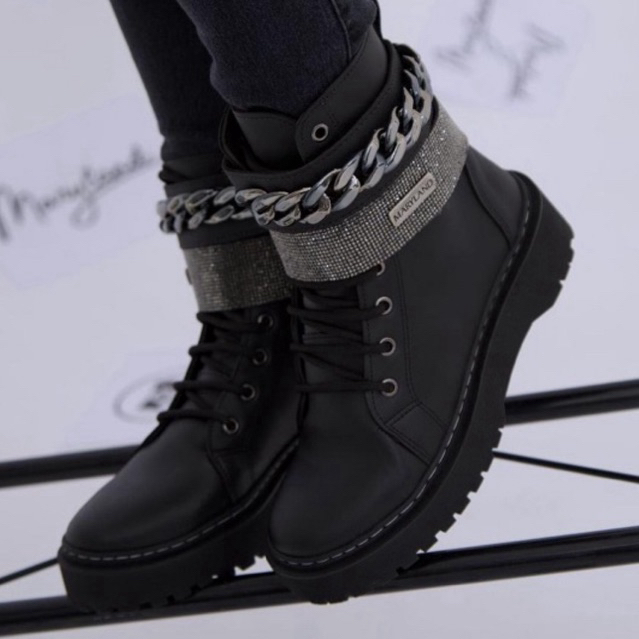 Bota Coturno Feminina Maryland Tratorada com Corrente e Strass Preto