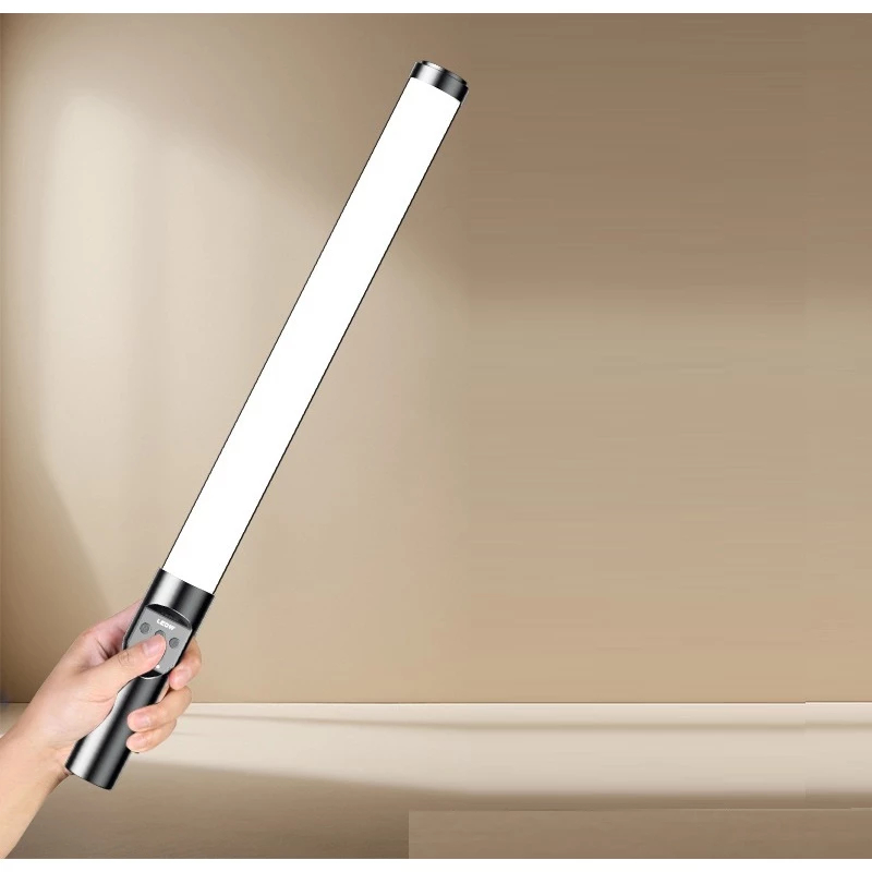 Bastão De Led Com Tripe Cor Branca-quente/frio/neutro Bivolt 110v/220v — imagem 2 de 2