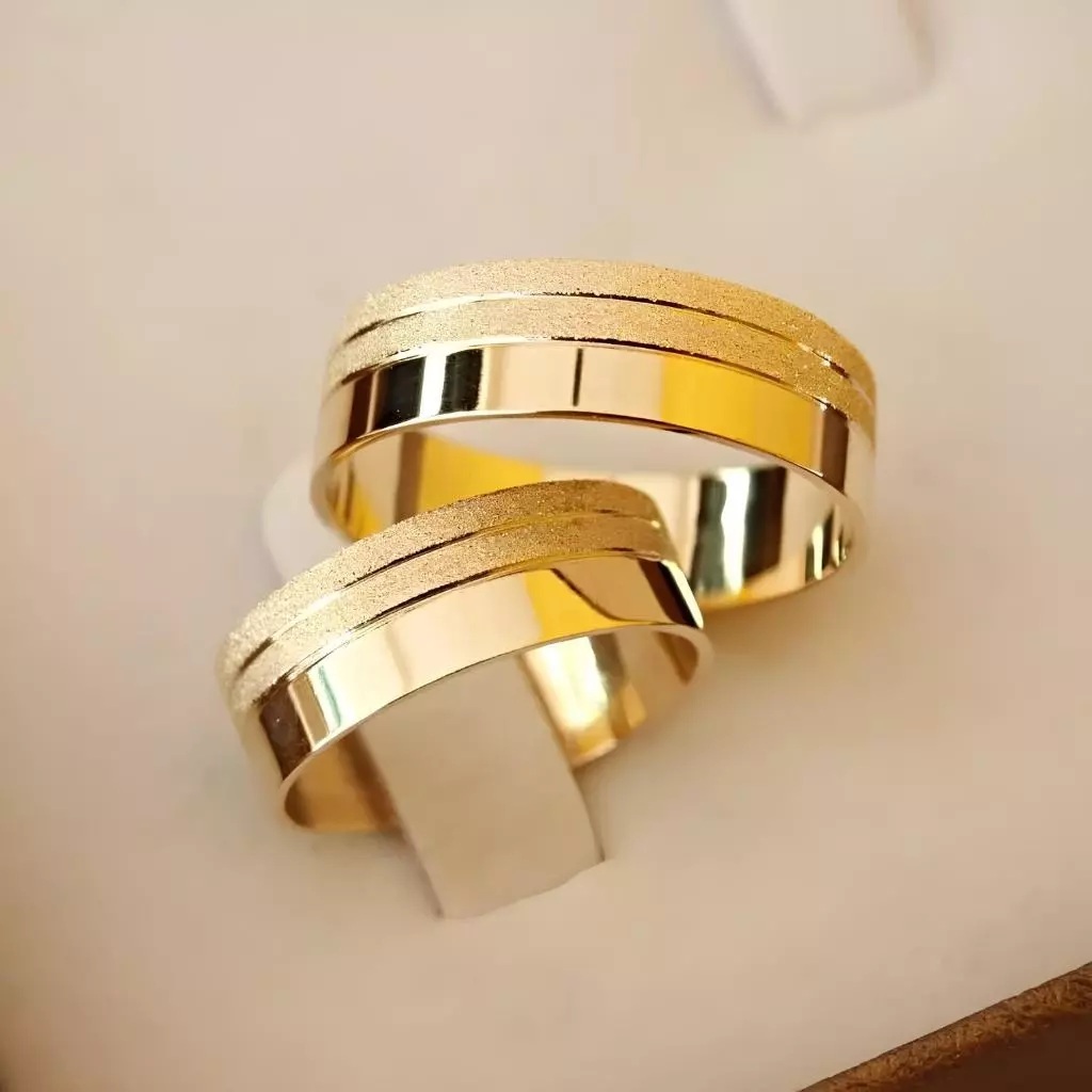 Par de Aliança Moeda Antiga Diamantada 2 Frisos 8mm Noivado Casamento com garantia