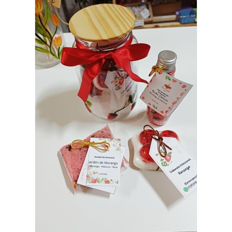 Kit Spa No Pote Decorado Morango Presente Dia Dos Namorados Sabonete Massageador Sais De Banho Escalda Pés Artesanal