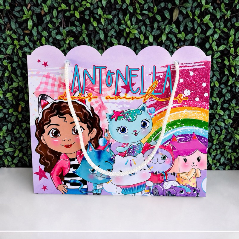 Sacolinha A CASA MÁGICA DA GABBY Personalizada / Bolsinha Lembrancinha Aniversário / (PEGUE E MONTE)
