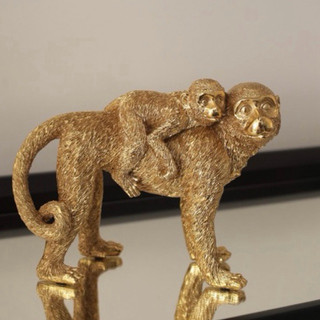 macaco decorativo/macaco dourado/estatueta macaco/escultura macaco/macaco polirresina