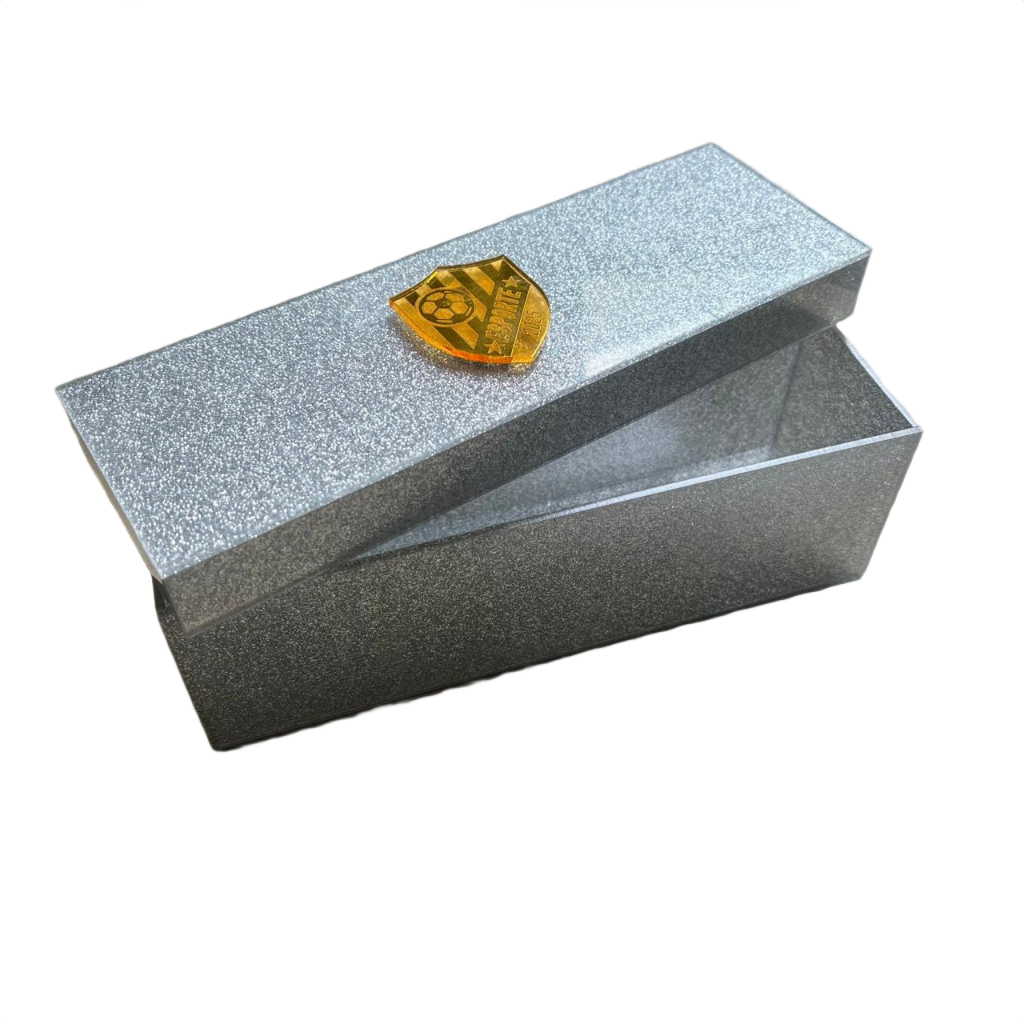 Caixa para Dominó Luxo Glitter Prateado com Escudo Dourado Brinde Estojo Organizador para Resina