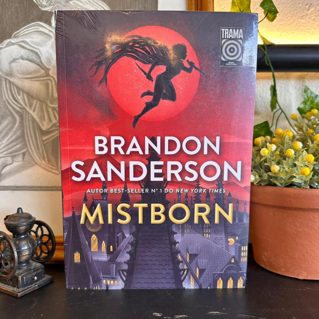 Saga Mistborn: O Império Final - Livro 1 / Brandon Sanderson | Editora Trama