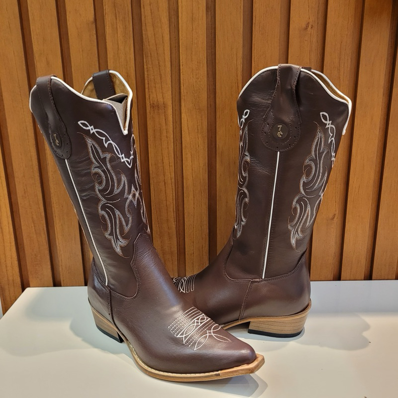 BOTA TEXANA COURO LEGÍTIMO BORDADO SOLADO MADEIRA BICO FINO