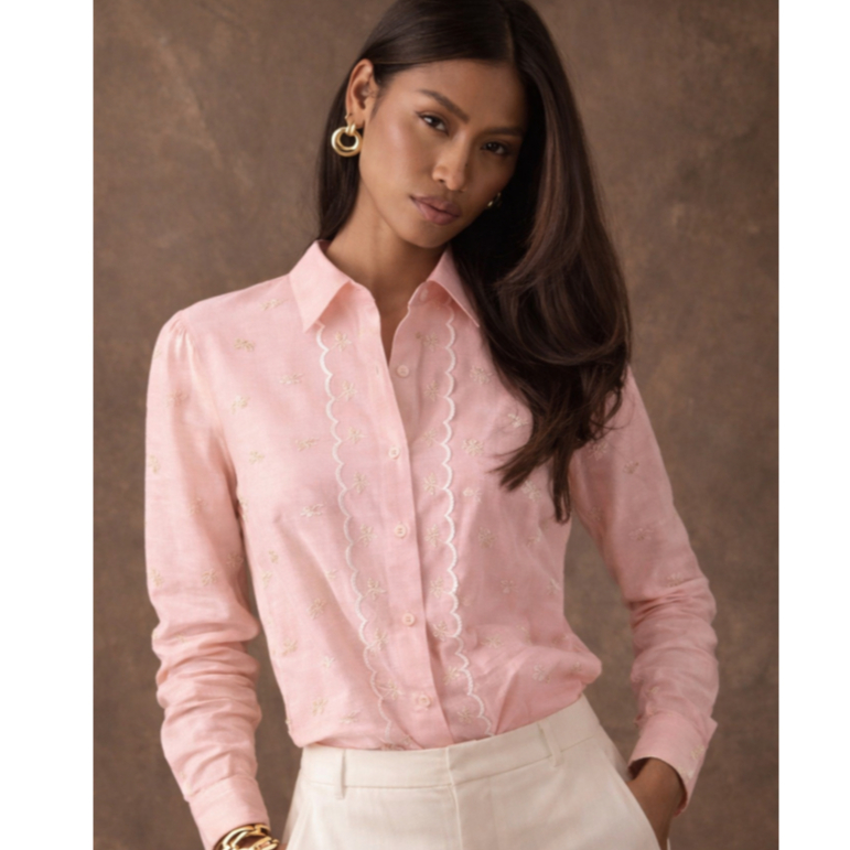 Camisa Feminina com Bordados Florais e Acabamento em Renda - Moda Casual Feminina YJ6447