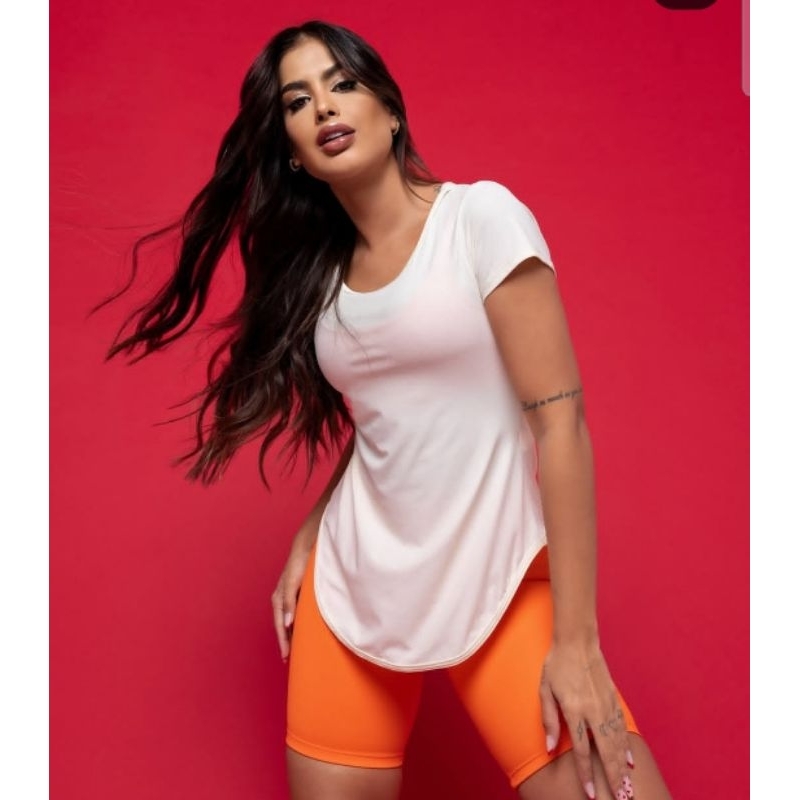 ✨ Camiseta Feminina Microfibra com Proteção UV – Leve, Confortável e Respirável ✨