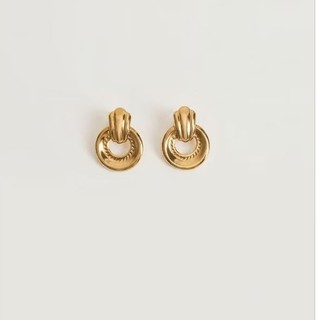 Brinco Circulo Elegante em aço Hipoalergênico Dourado