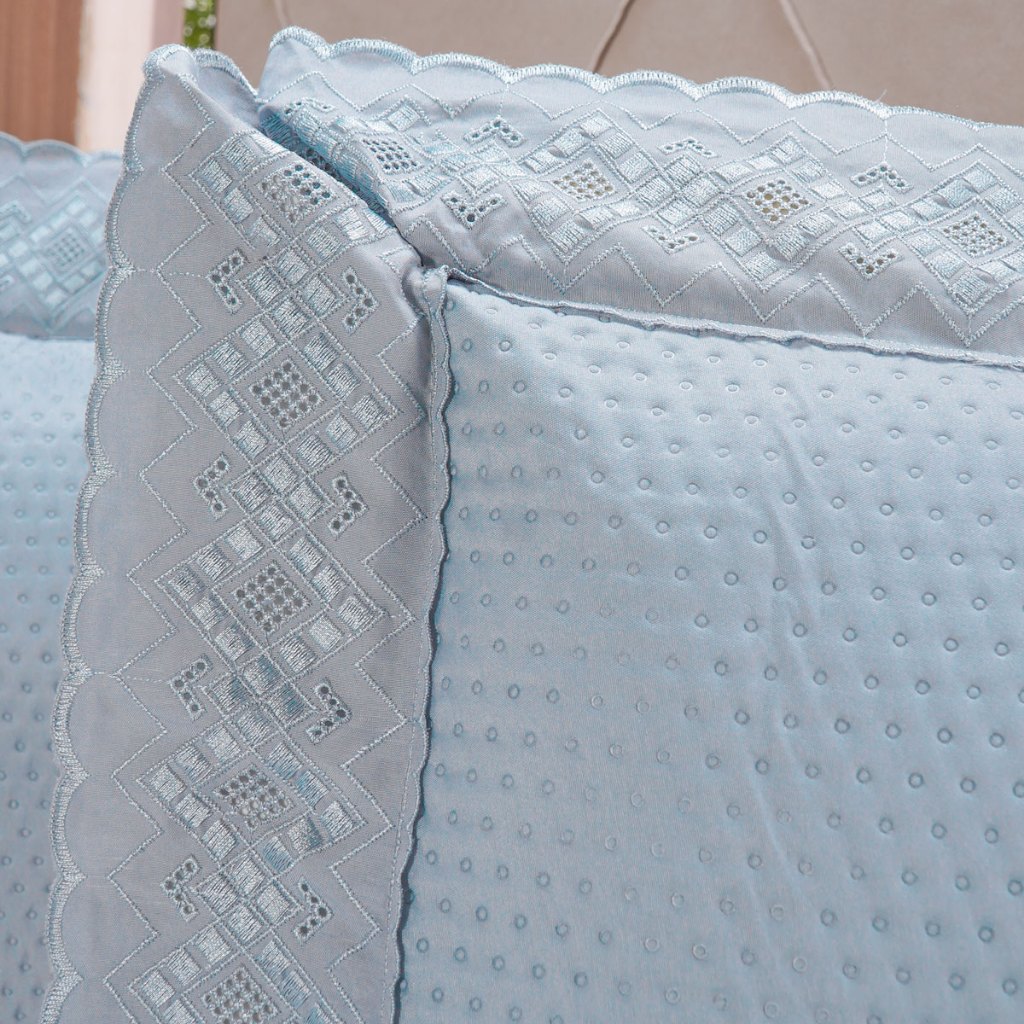 Kit Colcha Cobre Leito Matelado 3 Peças com Porta Travesseiro Renda Bordado Microfibra · foto 2