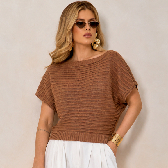 Blusa Feminina Tricot Morcego Manga Curta Gola Canoa Soltinha Elegante Nervuras