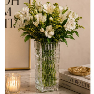 Vaso Decorativo Pequeno 15cm L'Hermitage Palatino Cristal Ecológico para Flores - Decoração para pequenos espaços