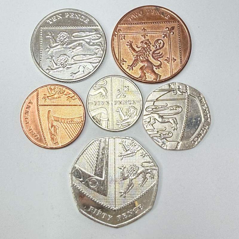 1, 2, 5, 10, 20 e 50 Pence ou One Pound Moeda Reino Unido Escudo Britânico Rainha Elizabeth II