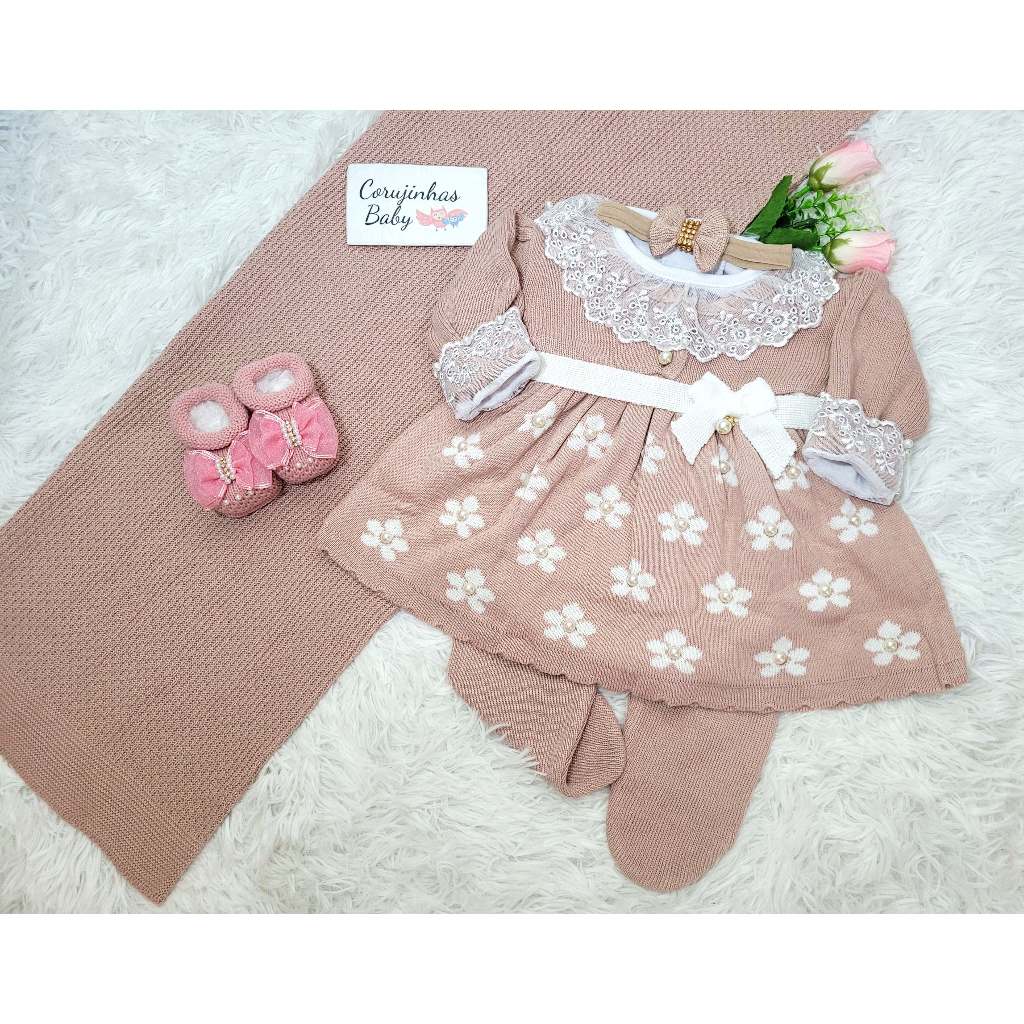 Saída de maternidade menina em tricô /tricot rosê floral pérolas com vestido luxo feminina