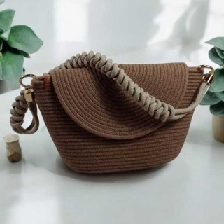 Bolsa Essência  na cor Avelã