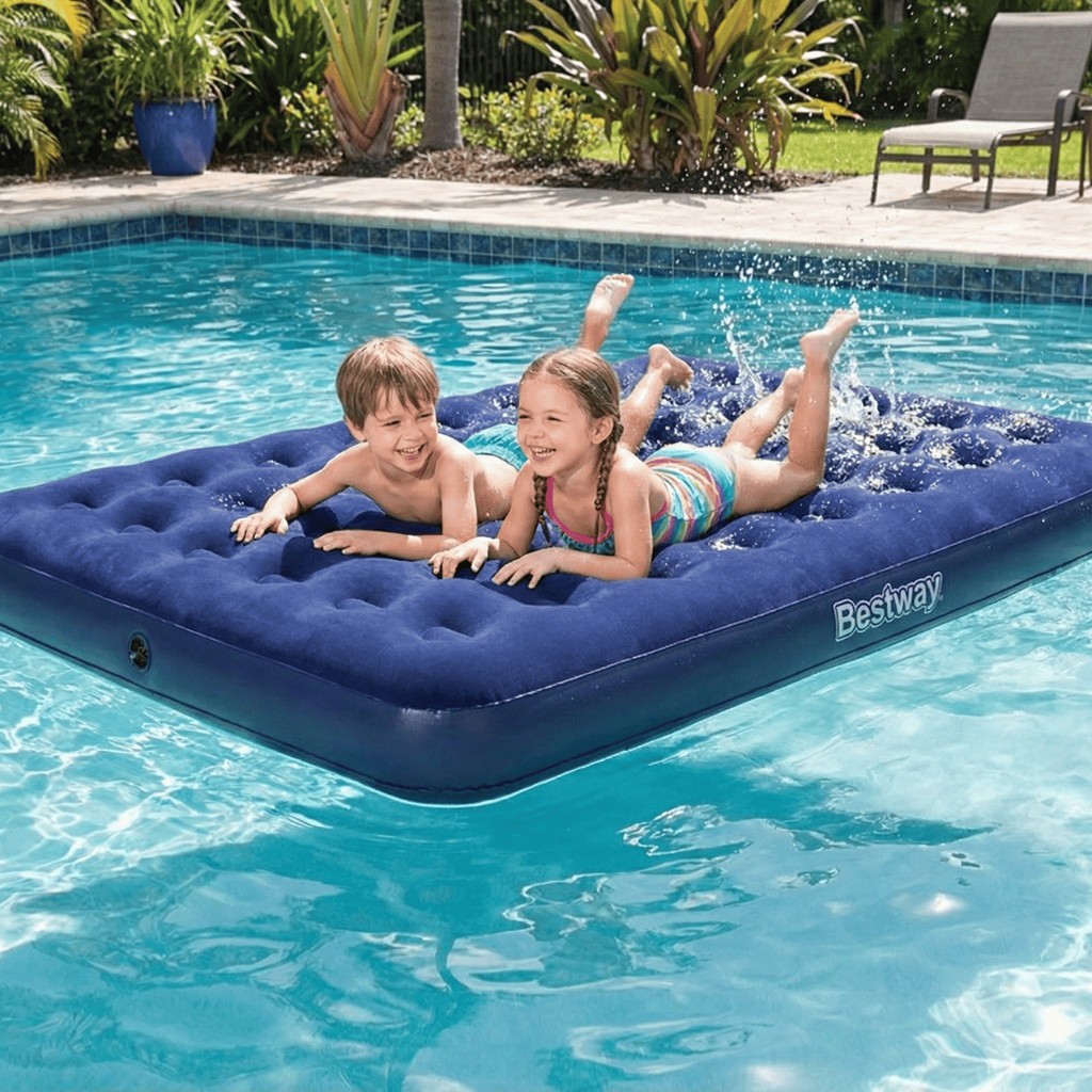 Colchão Inflável Casal Com Bomba Embutida Bestway 300kg Camping Praia Piscina Acampar Trilha Infladr