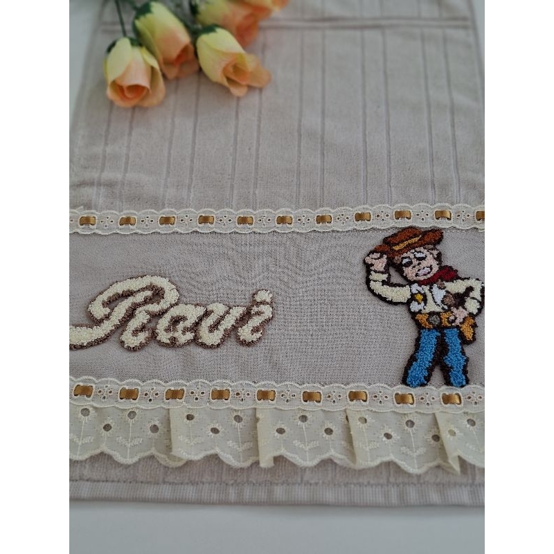 Toalhinha de bebê bordada à mão/toalhinha de bebê com nome/ toalhinha de boca/ toalha de criança com nome/toalha infanti