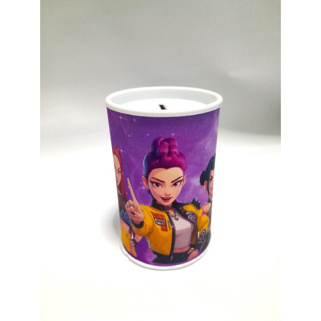 Cofrinho Personalizado +laço + embalagem l GUERREIRAS DO KPOP |  Lembrancinha Festa Infantil | FAZEMOS TODOS OS TEMAS