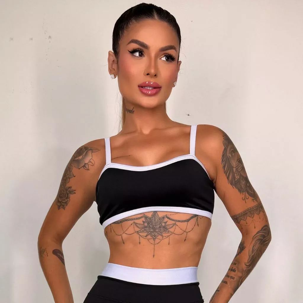 Top Bicolor Fitness Cropped Suplex Confortável  Alça Fina Academia Alta Sustentação Sem bojo Modelo Moderno Yoga Treino — imagem 1