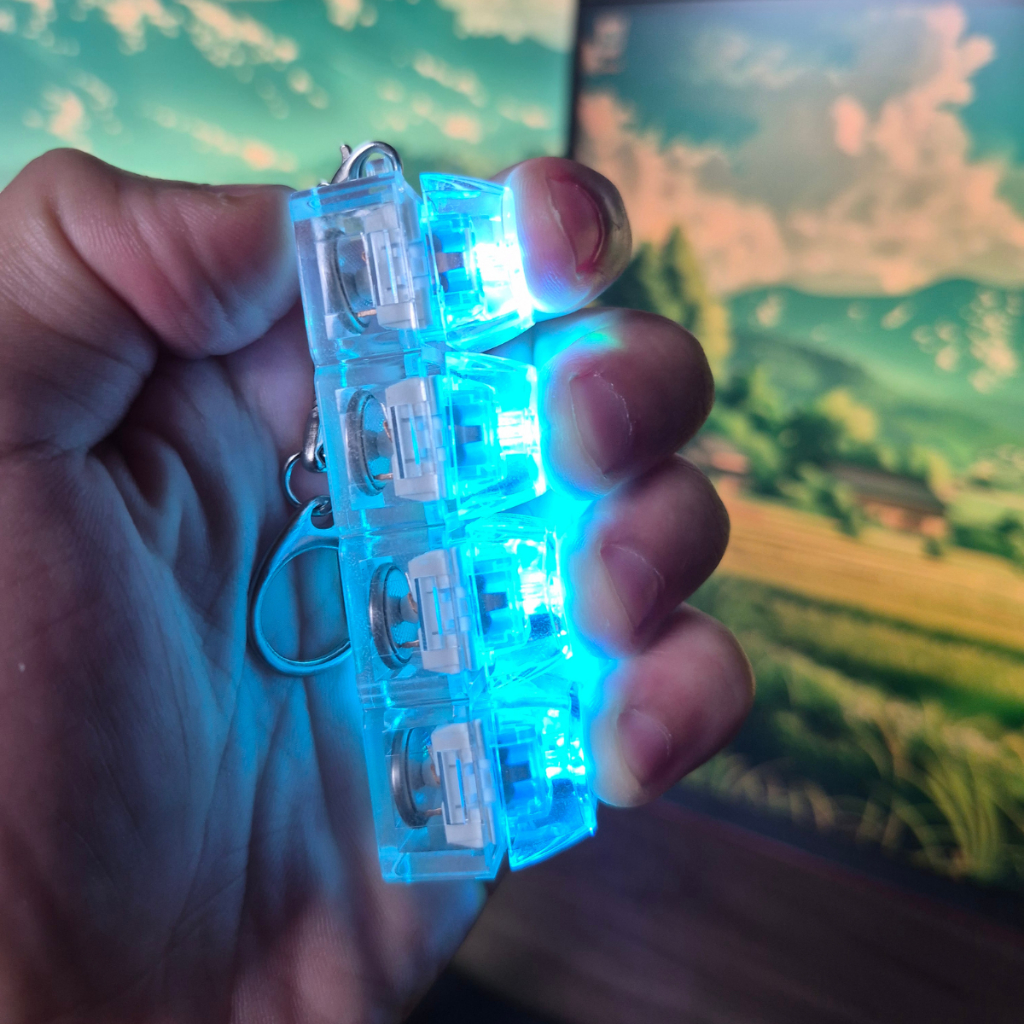 Chaveiro Teclado Mecânico RGB Fidget Brinquedo Anti Estresse com Switch 4 Tecla Clicavel