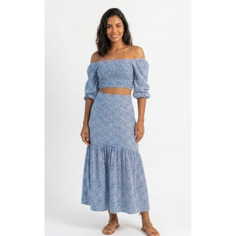 Conjunto Duas Peças: Cropped Lastex & Saia Midi Floral