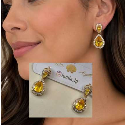 Brinco Gota pendente em Strass e Pedra cor Amarelo -  Bijuteria