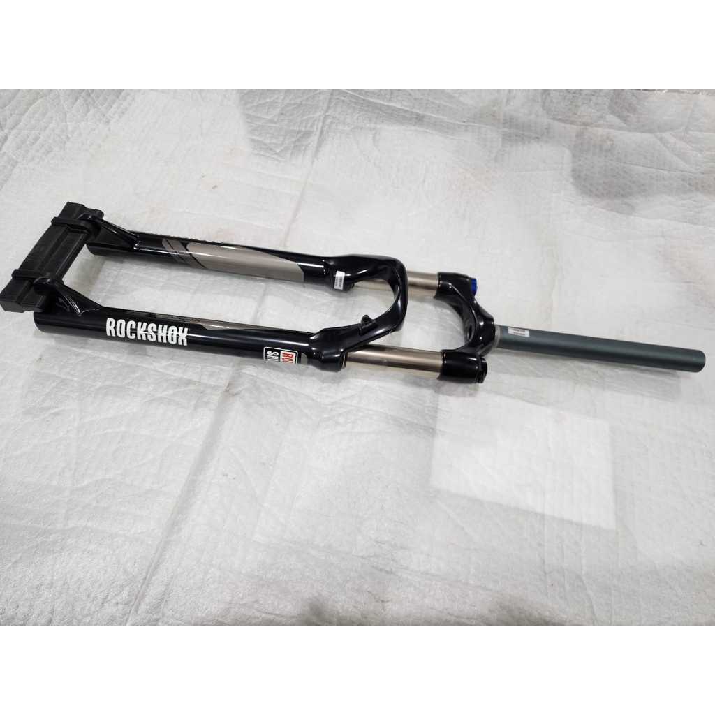 suspensao 37 xc30 27,5 rockshox espiga 24cm 28,6mm over para uso de trava no OMBRO imagens reais do produto
