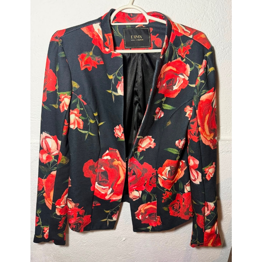 Blazer Floral Feminino DMY Preto Com Rosas Ombreira M