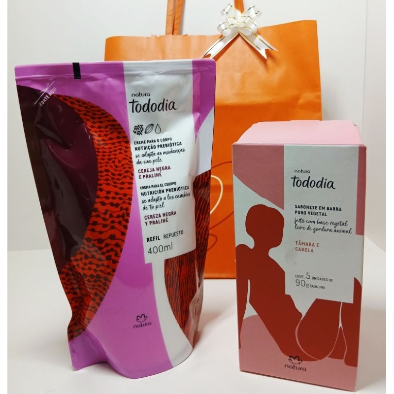kit Combo 02 Refil Hidratante Corporal Cereja Negra Praliné 400ml 01 Caixa Sabonete C/ 5 unds Tâmara Cenela Natura