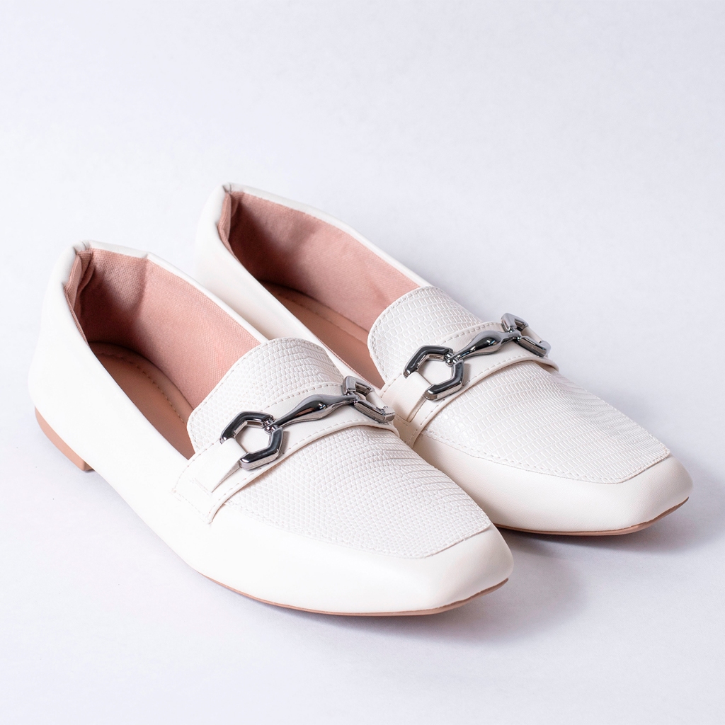 Mocassim Feminino Bico Quadrado Texturizado Detalhe Abs Ônix Fashion Elegante Confortável Tendência Moderno