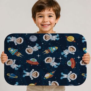 Tapete Astronauta Infantil Fog 60x40 Premium Antiderrapante Confortável Aveludado Resistente TAP0004