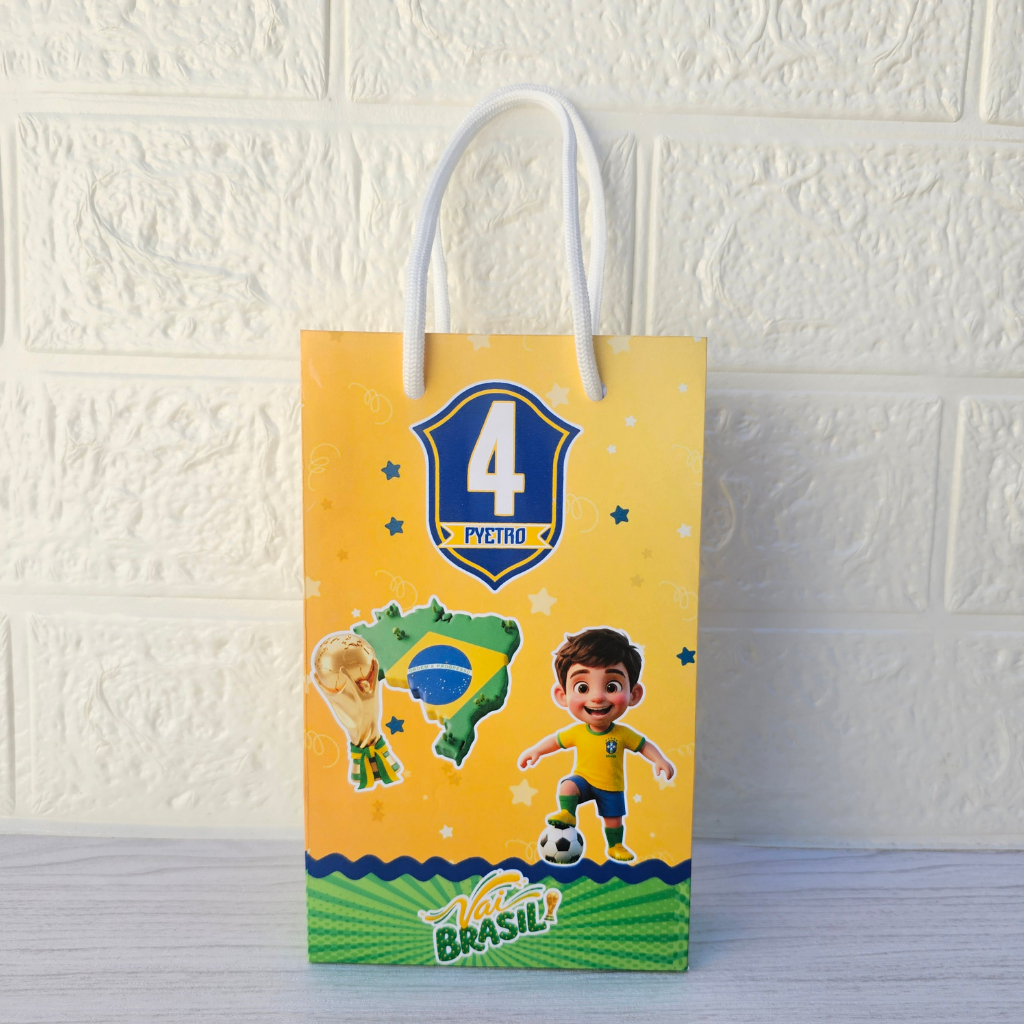 Sacolinha P Personalizada Lembrancinha Festa Infantil Copa Brasil Futebol | PEGUE E MONTE