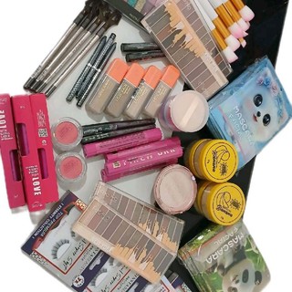 Kit Maquiagem Completo com Máscara Facial, Sombras e Maquiagens de Cílios para Mulheres