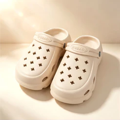 Sandália Clog Feminina Plataforma 5cm Material EVA Furos Florais Confortável Uso Diário Praia