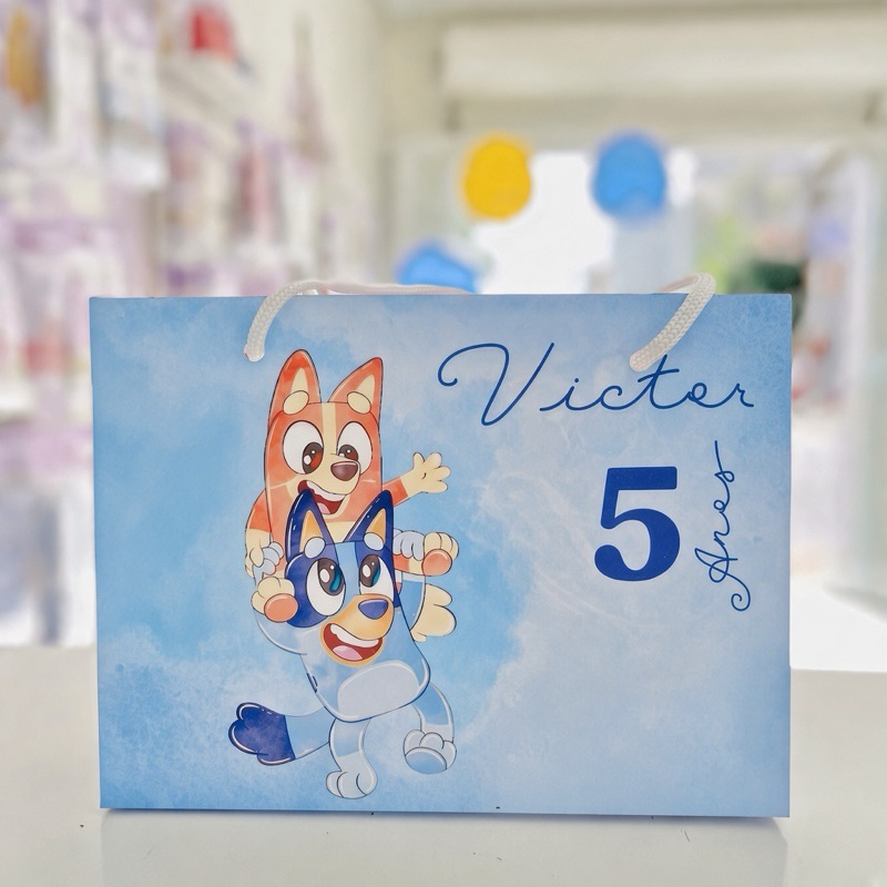 Sacolinha Personalizada Bluey menino Aquarela c/ nome e idade | Pegue e Monte | Lembrancinha Festa Infantil