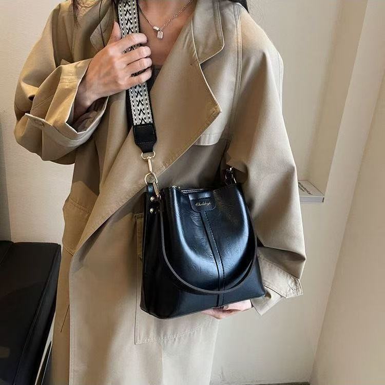 Bolsa de Couro Vintage com Cera | Bolsa Tiracolo de Ombro com Alça Larga Dupla | Bolsa de Uso Diário com Fecho