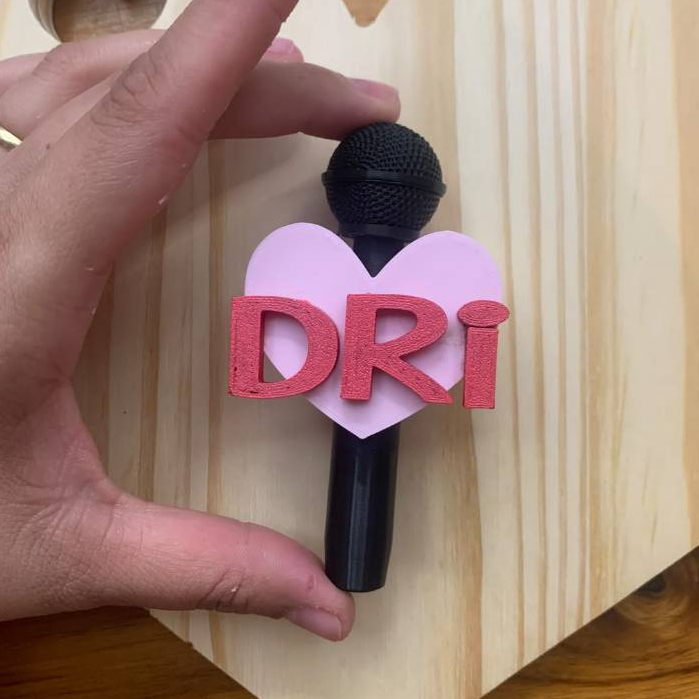 Suporte De Microfone Lapela Personalizado Com Nome Imagem 3D