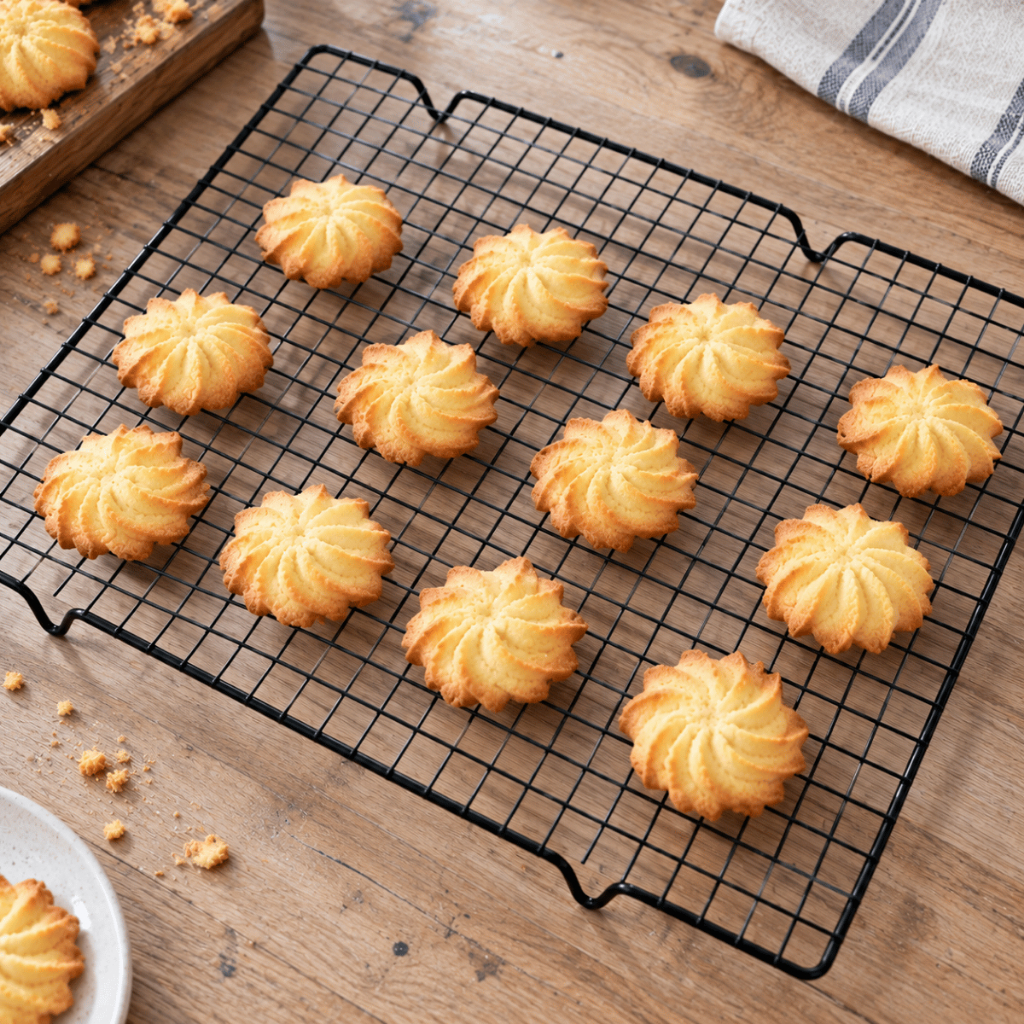 Grade de Resfriamento 42x26cm para Bolos Biscoitos Pães e Doces Tela para Confeitaria