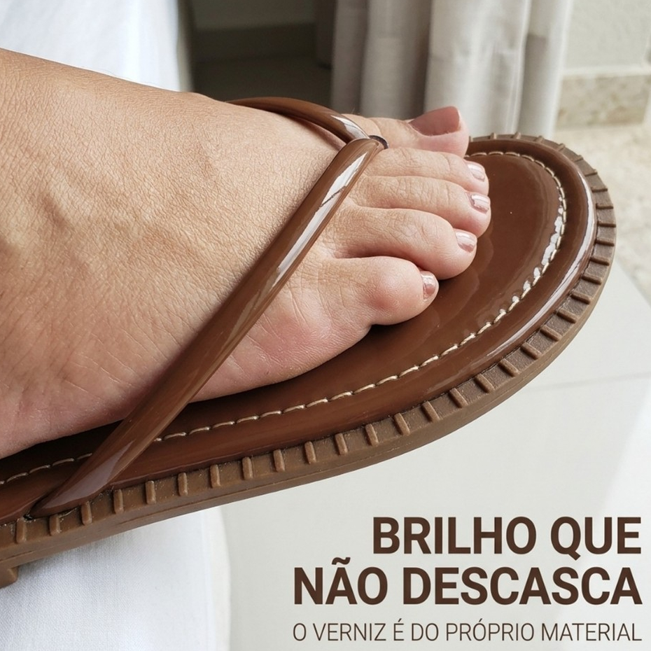 Rasteirinha Feminina de Dedo Verniz Capa de Silicone Vegana Brilho Fivela no Tornozelo