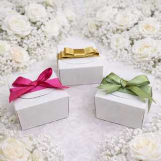 50 Caixinha P/ Bem Casado Pão de mel  Lembrancinha  Cores 6x6x4 cm em Oferta na Shopee