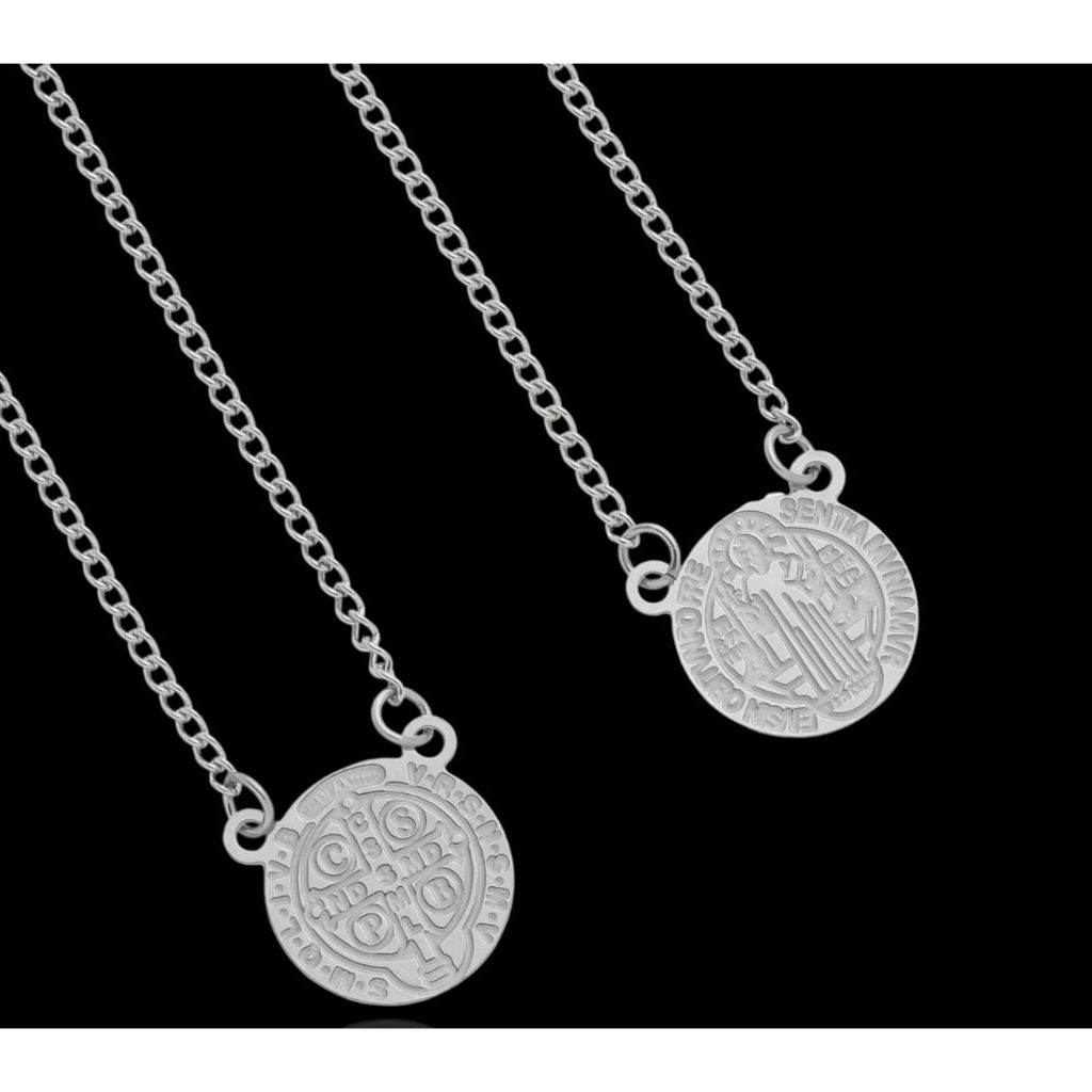 Escapulário de Aço Inox Sao Bento Prata Aço Inox 316L Masculino Feminino em Oferta na Shopee