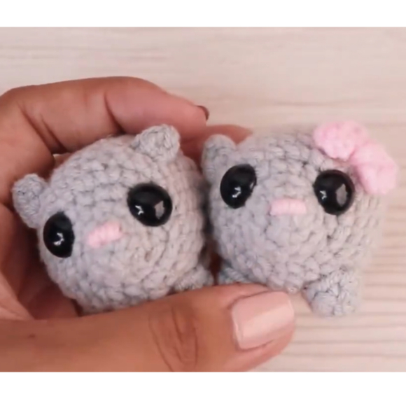 Amigurumi Sad Hamster Meme Chaveiro Personalizado • Presente Criativo • Artesanal • Crochê
