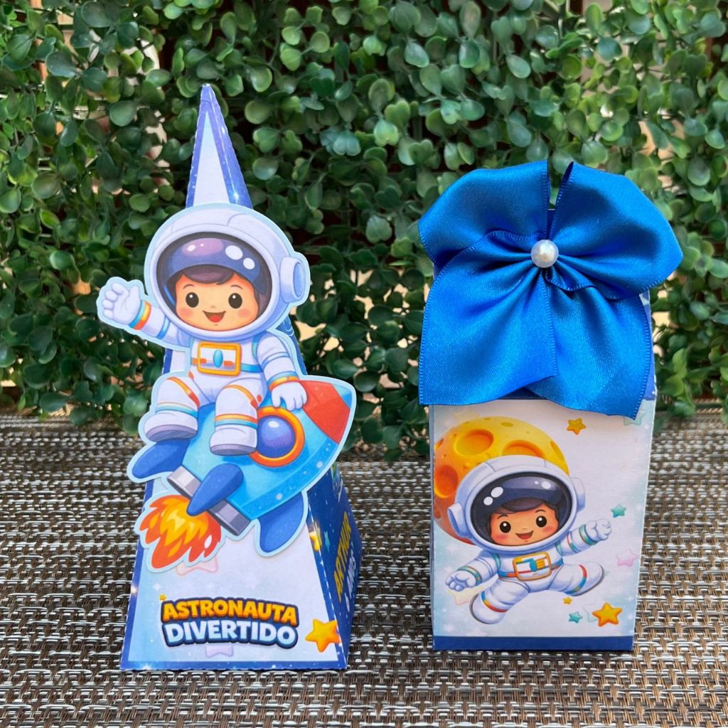 Lembrancinha de aniversario Astronauta Menino/kit 20 lembrancinha personalizada Astronauta Menino/10cx Milk/10cxPiramede