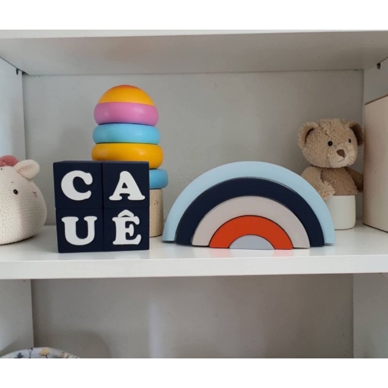 Decoração infantil com cubos enfeite de mdf tons de azul adorno de festa